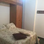 Apto. No terreo Enseada Ubatuba com piscina p/ 5 pessoas