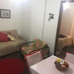 Apto. No terreo Enseada Ubatuba com piscina p/ 5 pessoas